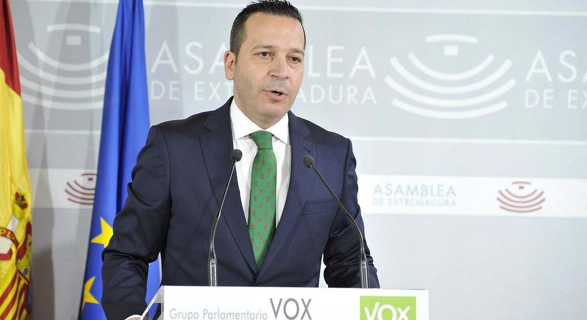 Vox pide reformar el Estatuto de Autonomía de Extremadura para eliminar la condición de aforados de los diputados