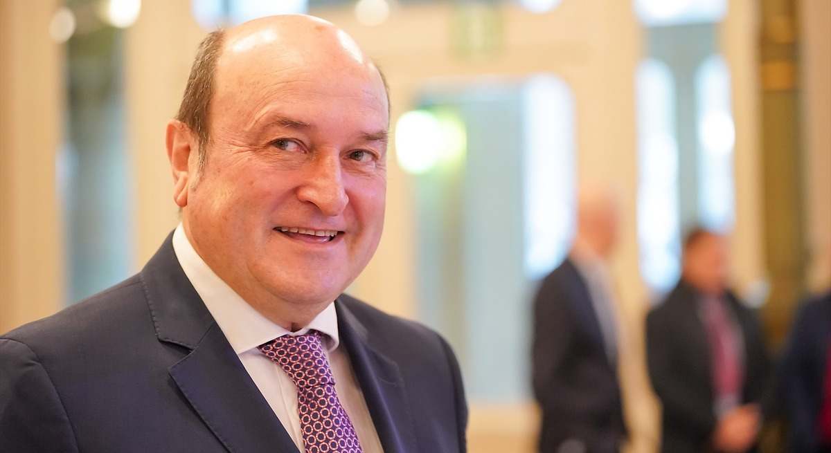 PwC ficha a Ortuzar como asesor externo cinco meses después de dejar la presidencia del PNV