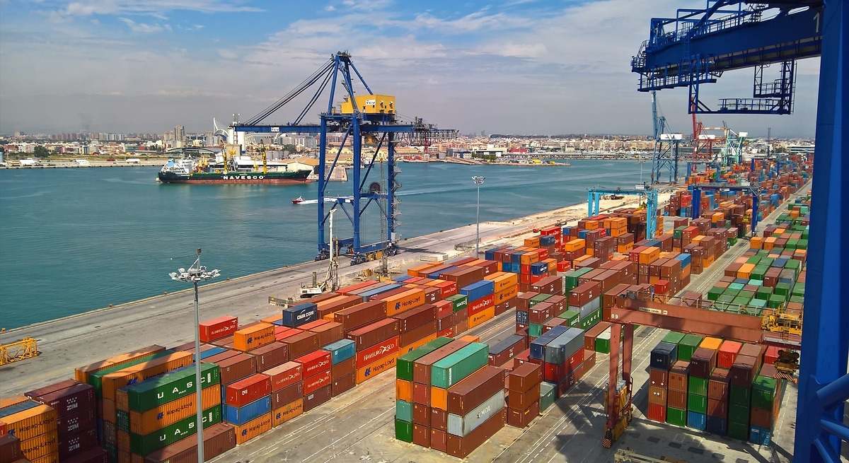El transporte marítimo resiste a la incertidumbre global: crece el tráfico pese al doble de costes
