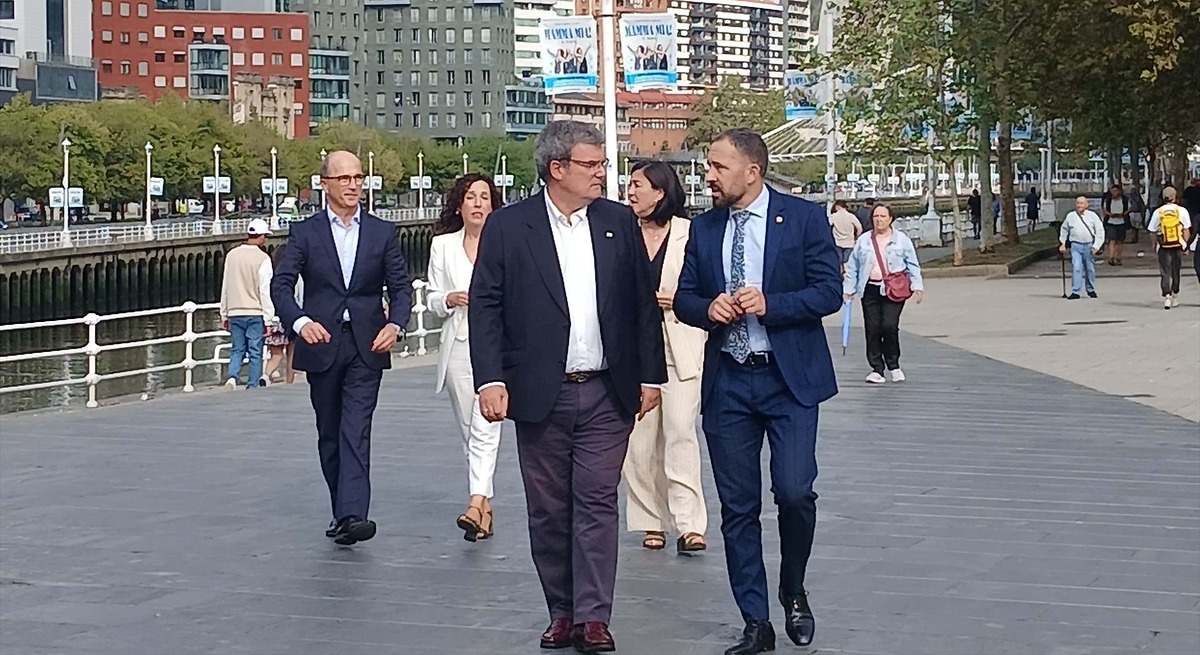 Bilbao se declara zona tensionada para contener los alquileres y se compromete a construir un millar de VPO para 2028