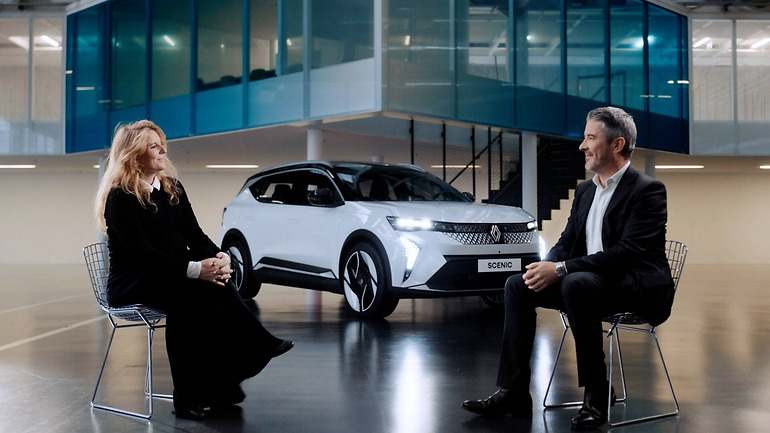 Gilles Vidal, director de diseño de Renault y Ampere, y Cléa Martinet, directora de Desarrollo Sostenible de Renault Group.