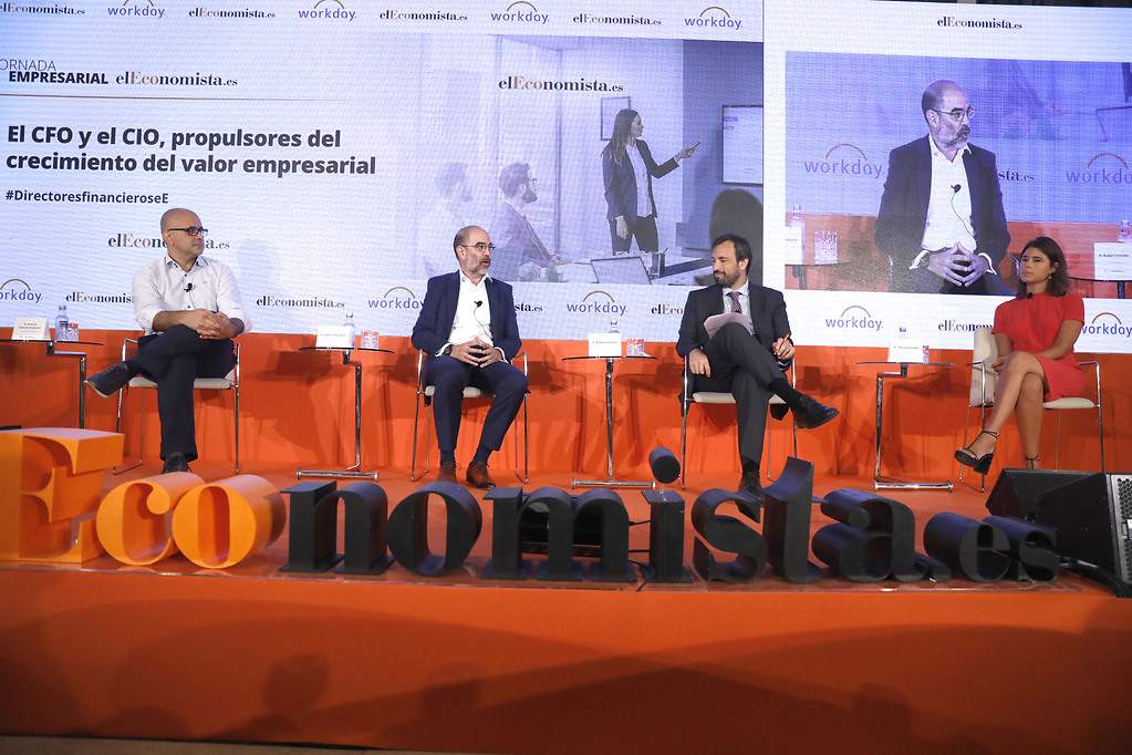 Mesa de debate: "La nueva visión de las finanzas de los responsables financieros de las empresas emergentes"