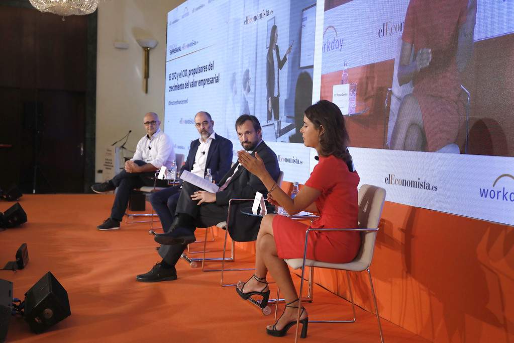 Mesa de debate: La nueva visión de las finanzas de los responsables financieros de las empresas emergentes