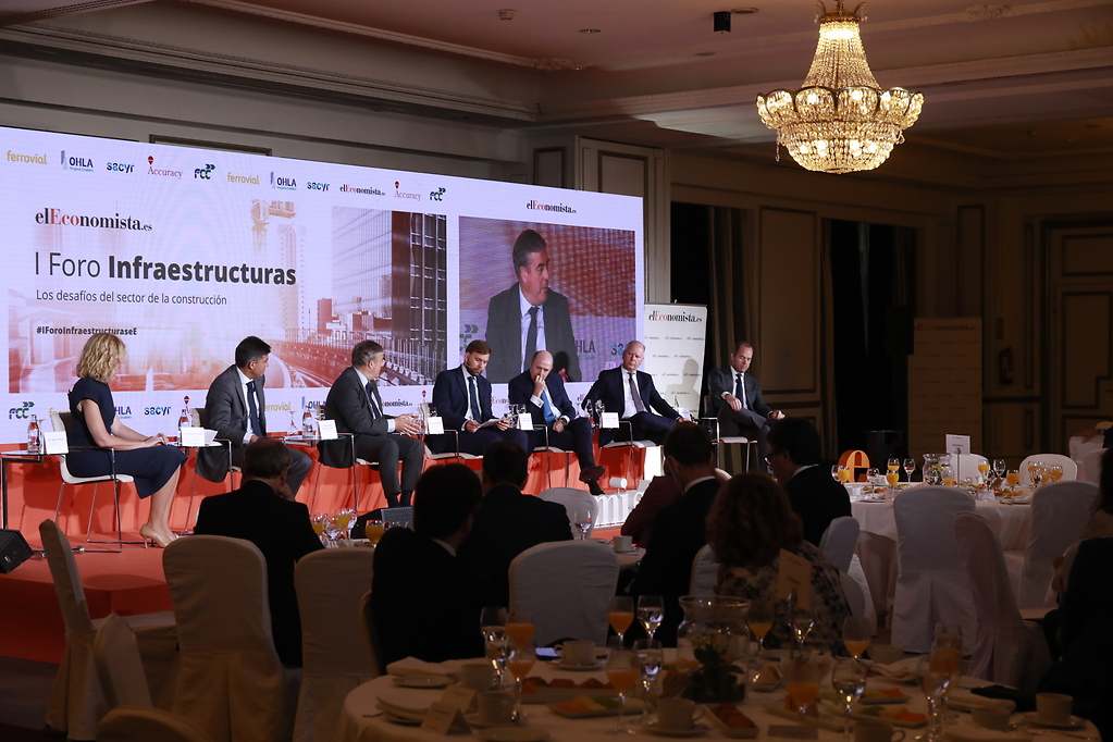 Mesa de debate &ldquo;Construcción. Fondos Next Generation. Revisión de los precios. Necesidades de contratación&rdquo;