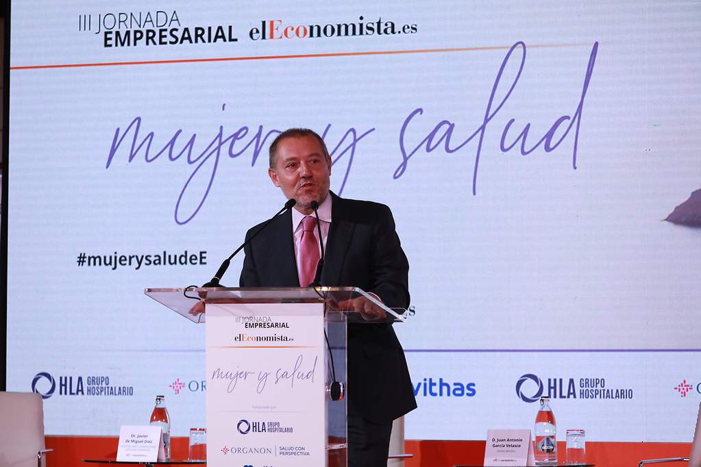 Bienvenida de la jornada por parte de D. Joaquín Gómez, director adjunto de elEconomista