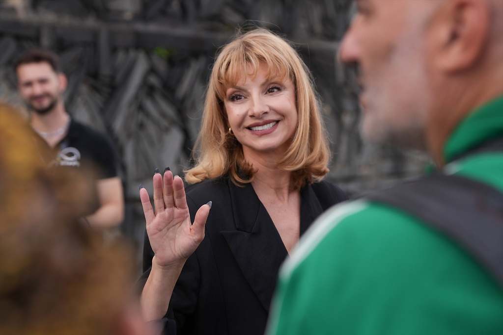 Najwa Nimri tuvo una calurosa acogida en su llegada a San Sebastián