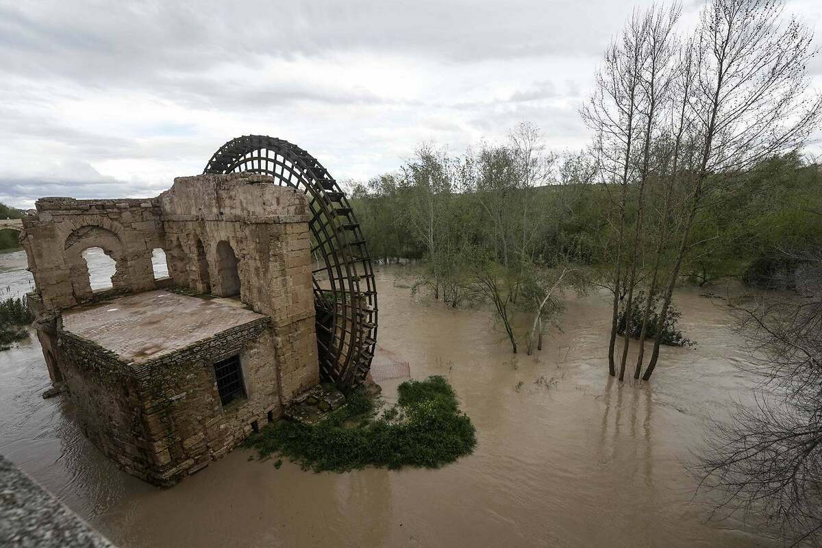 El Guadalquivir regresa al umbral de vigilancia en Córdoba