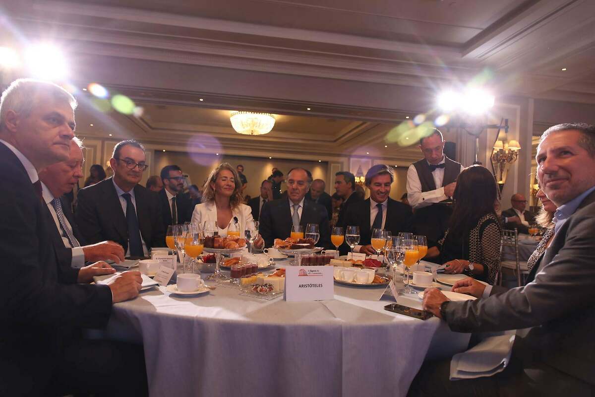 Mesa presidencial
