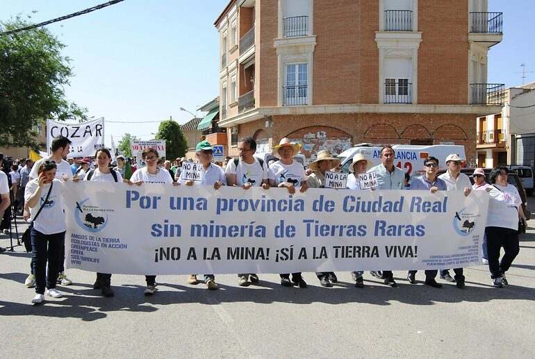 Manifestación contra la mina de Matamulas (EFE)