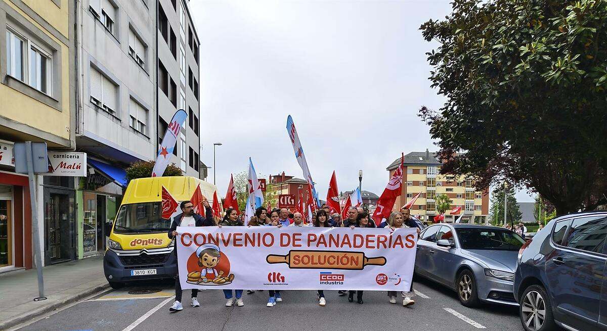 Panaderos lucenses reclaman un convenio moderno y con garantías para el sector que va en declive