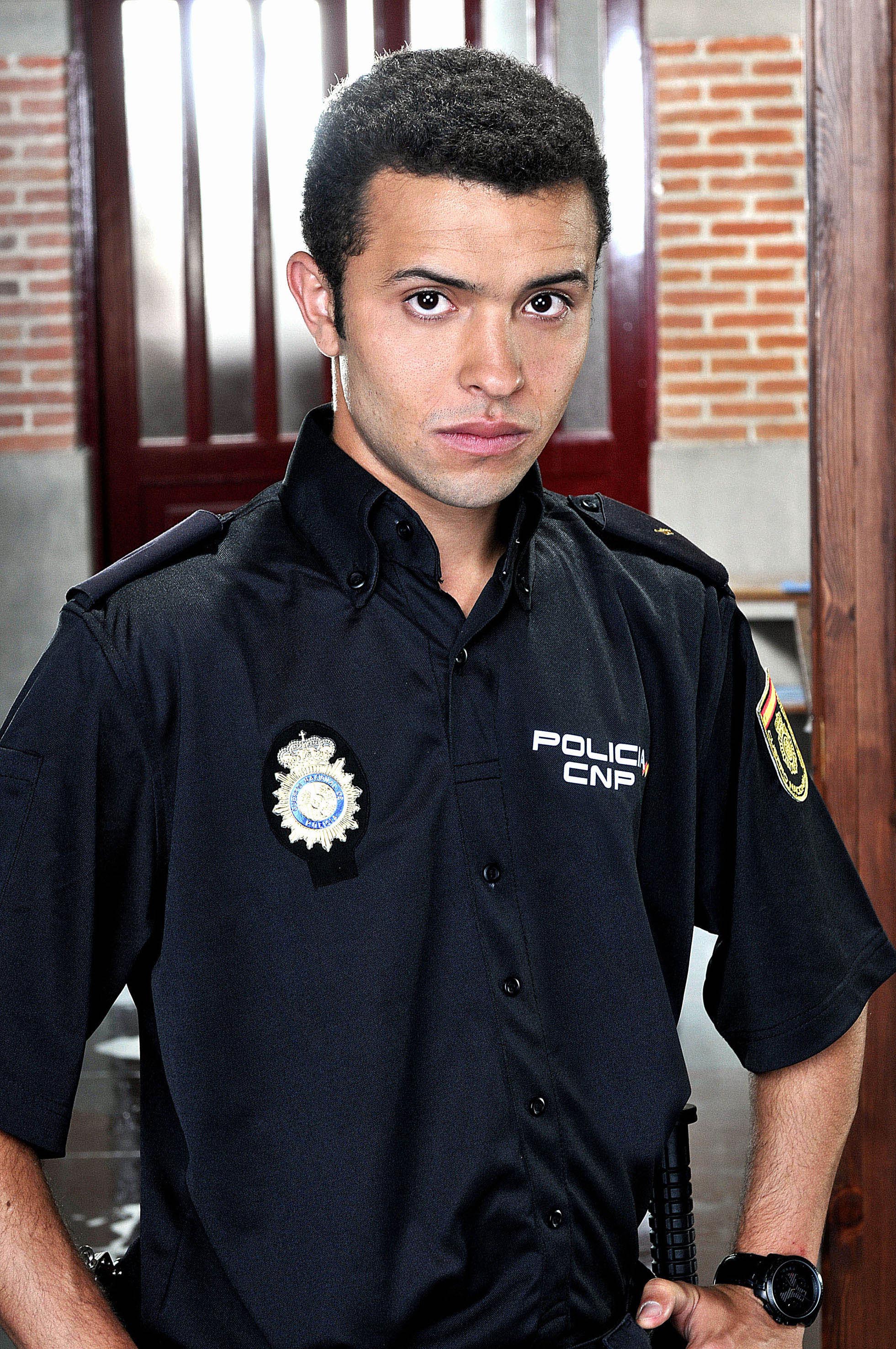 Hakim (Ayoub El Hilali), el policía musulmán
