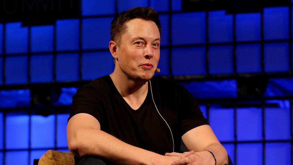 Elon Musk (195 mil millones de dólares)