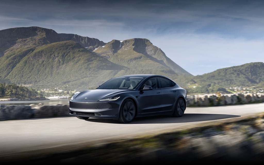 Tesla Model 3 (911 unidades)