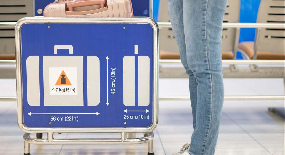 Ryanair eleva a 2,50 euros la prima a sus empleados por cada maleta de mano que no cumpla las medidas