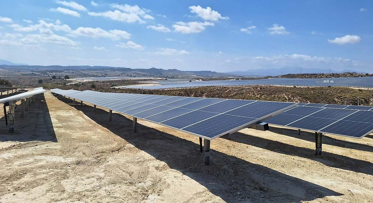 Zelestra cierra una financiación de 146 millones para construir seis plantas fotovoltaicas en Castilla-La Mancha