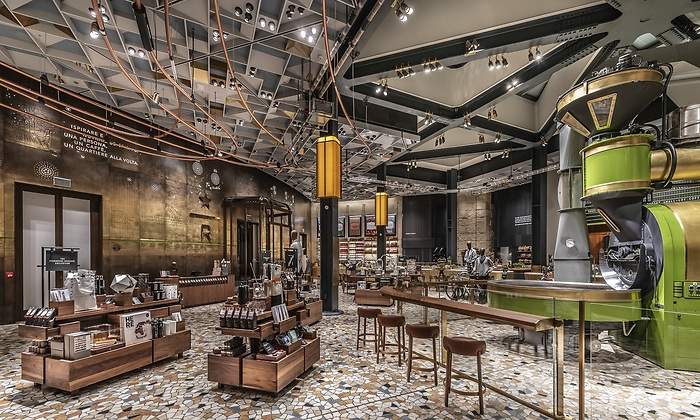 starbucks-milan-1.jpg