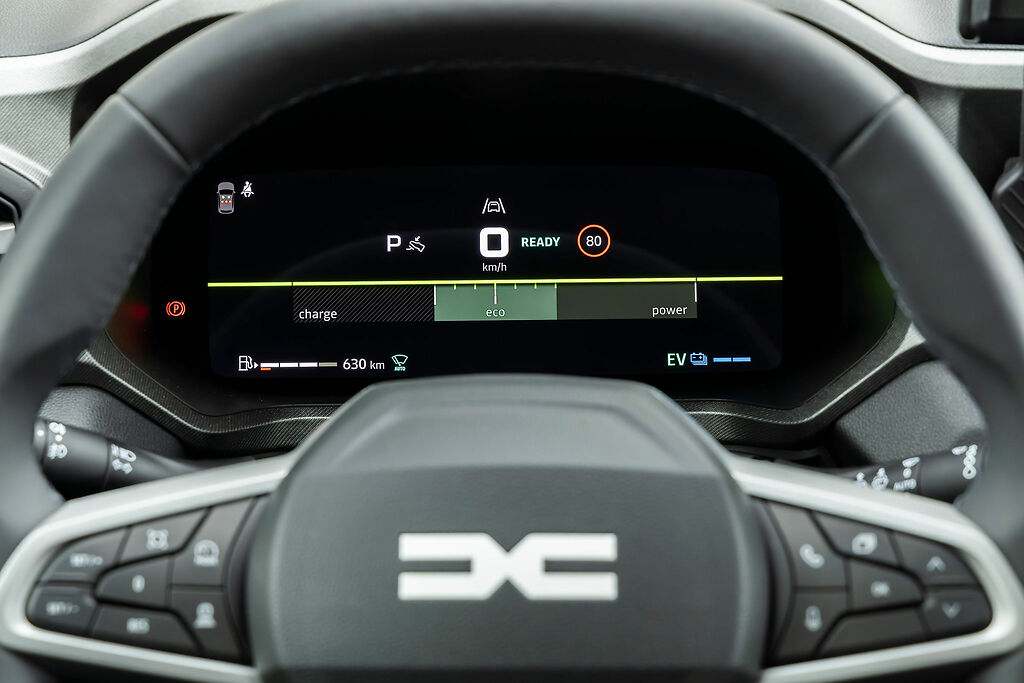 Dacia Bigster. Cuadro de instrumentos digital de 7 o 10 pulgadas, según los acabados.
