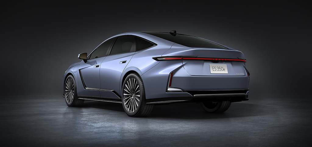 Lexus ES 2026