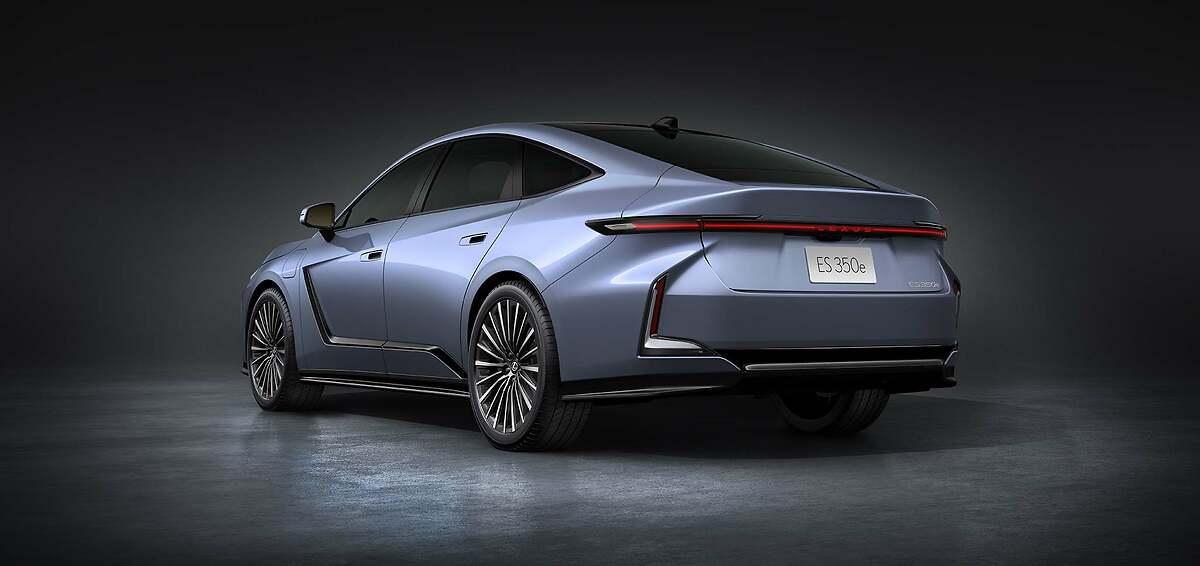 Lexus ES 2026
