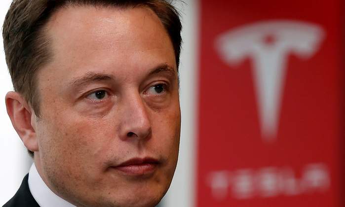 elon-tesla-cara.jpg