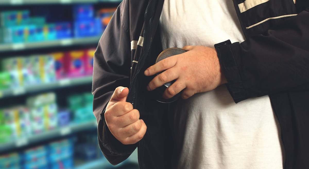 Condenado a tres años y medio de cárcel por robar dos solomillos en un supermercado de Galicia