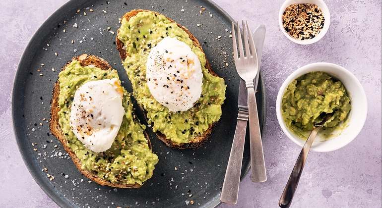 Tostadas de aguacate
