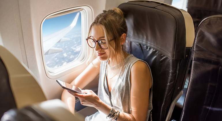 Asiento en la ventana de un avión