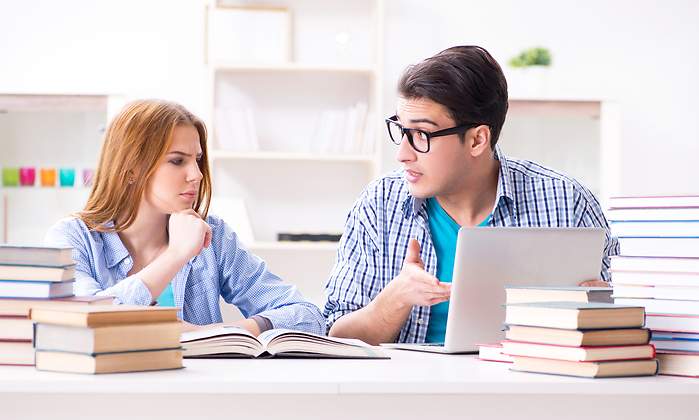 estudiantes-libros.jpg