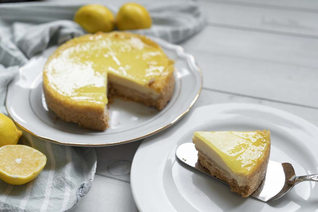 La tarta de limón más fácil del mundo es también la más deliciosa: con solo tres ingredientes y no hace falta horno