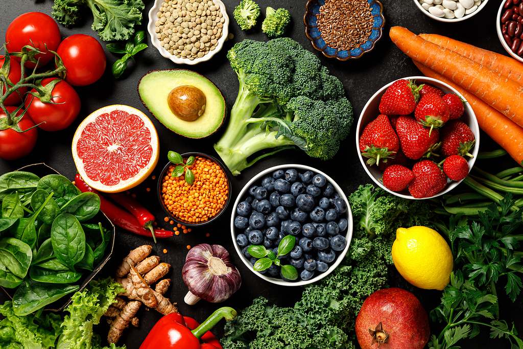 Consumir alimentos ricos en antioxidantes