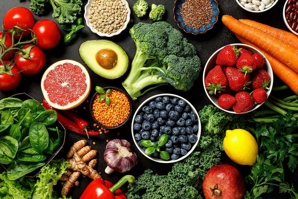 Consumir alimentos ricos en antioxidantes