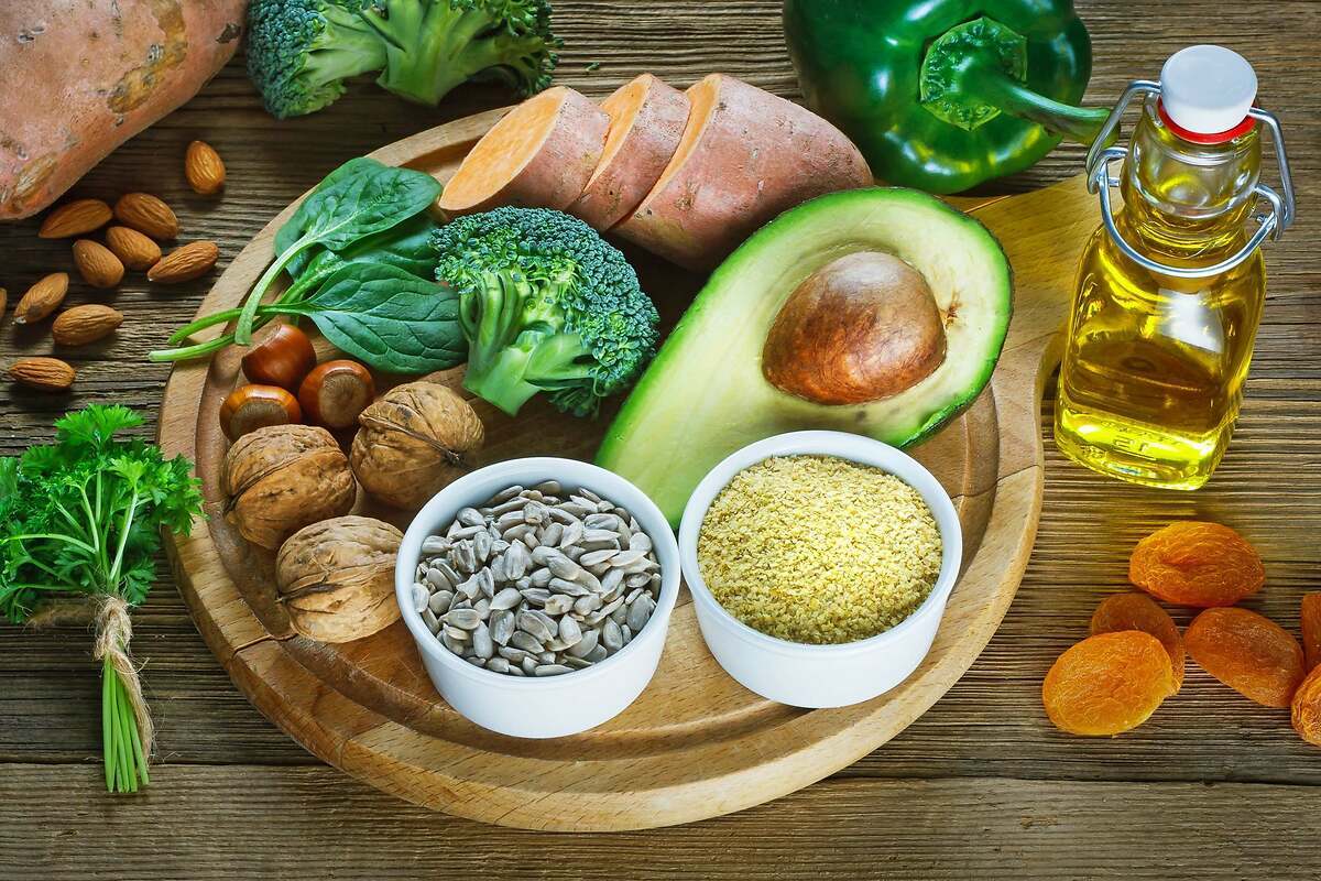 La vitamina que pocos saben que funciona para eliminar la papada en pocos días