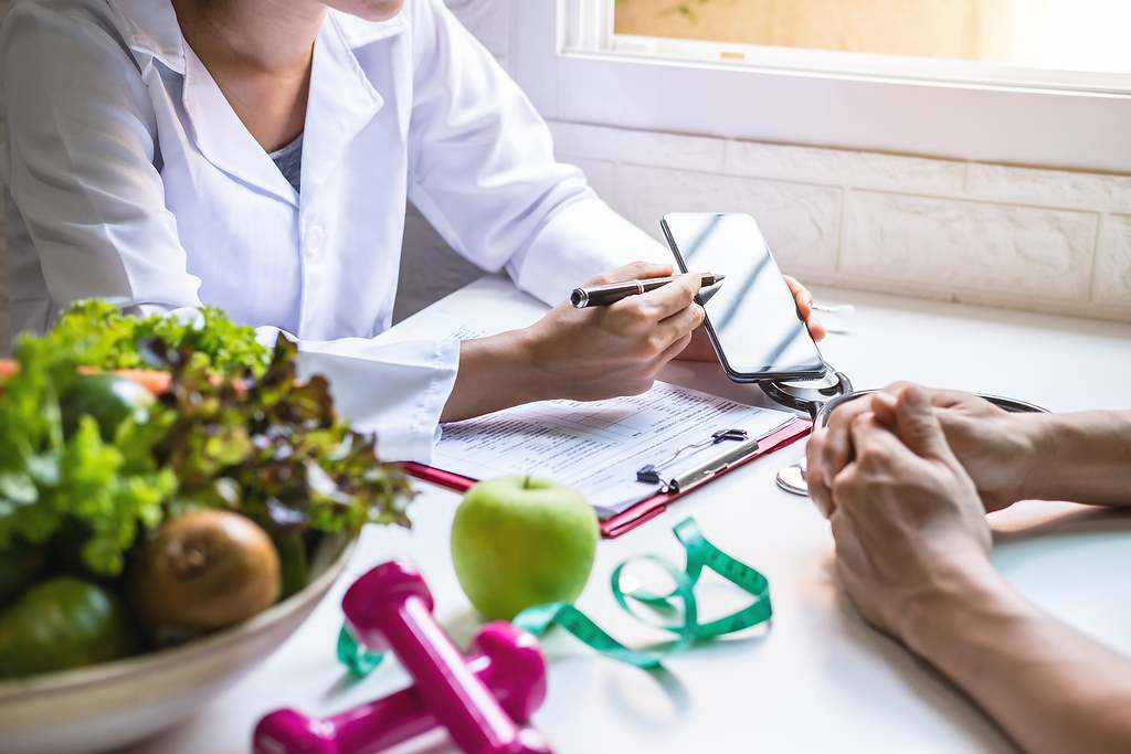No seguir dietas estrictas