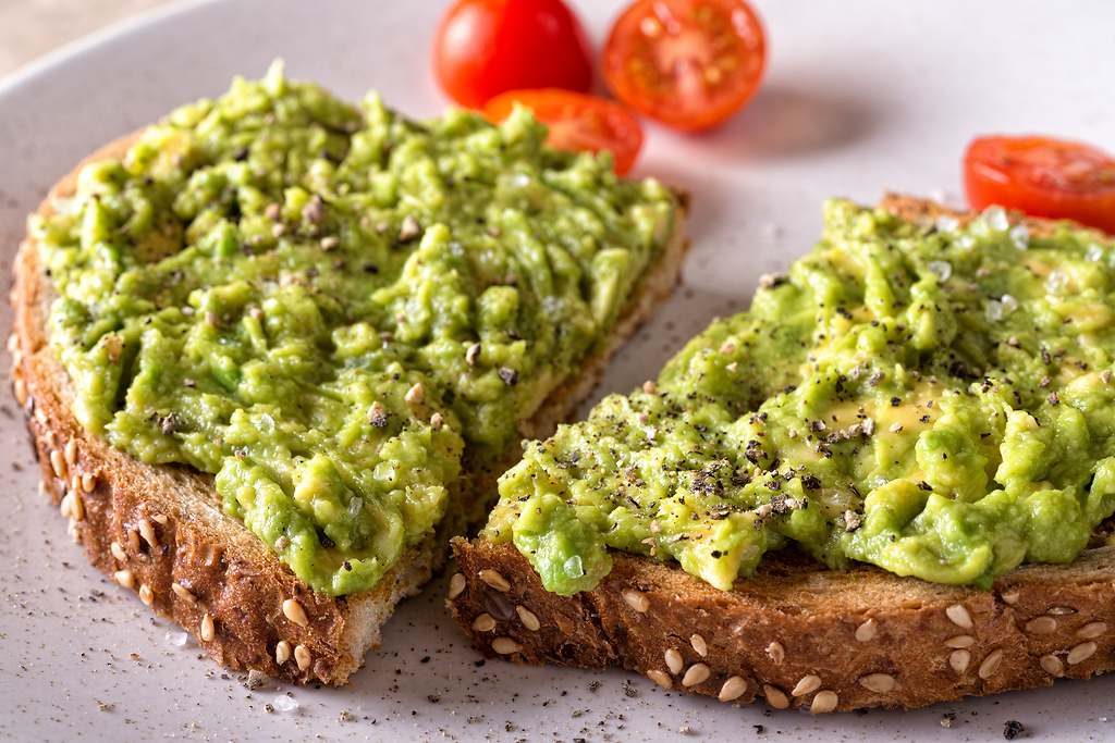 Cuatro opciones de tostadas saludables
