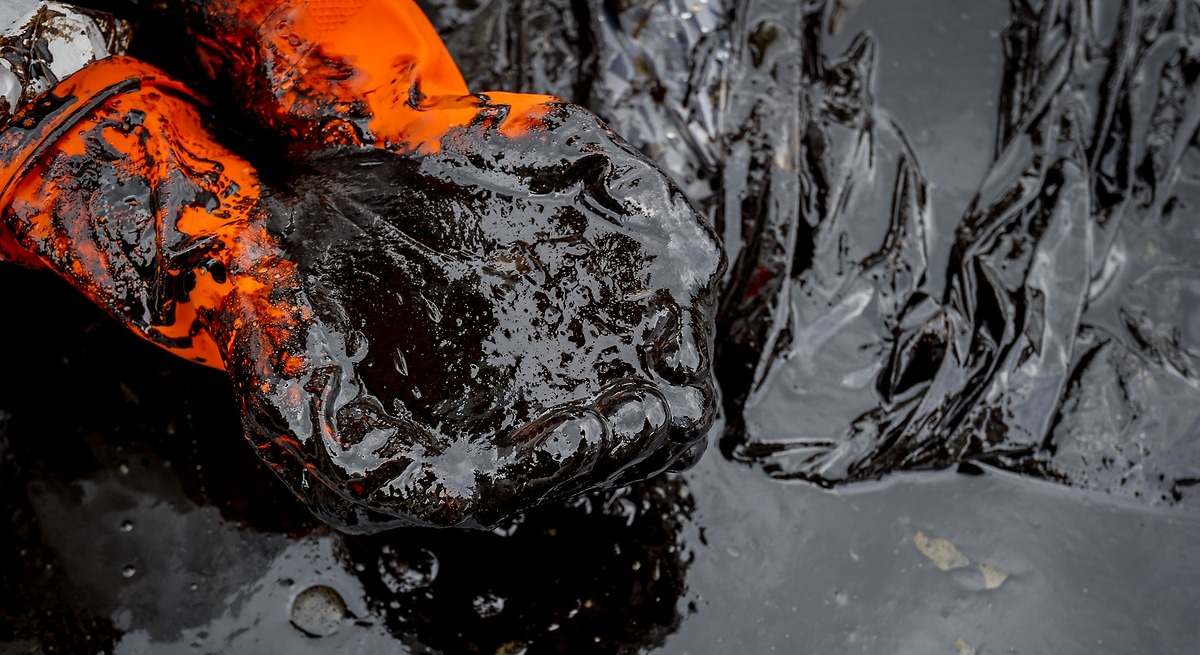 La OPEP+ se plantea un nuevo aumento de producción inesperado y el petróleo cae más del 2%
