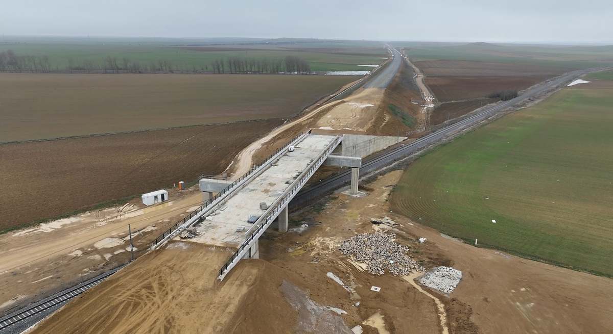 La Justicia paraliza la ampliación del AVE por Palencia y obliga a derribar lo construido