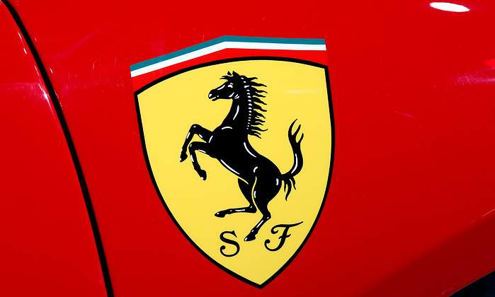 ferrari.jpg