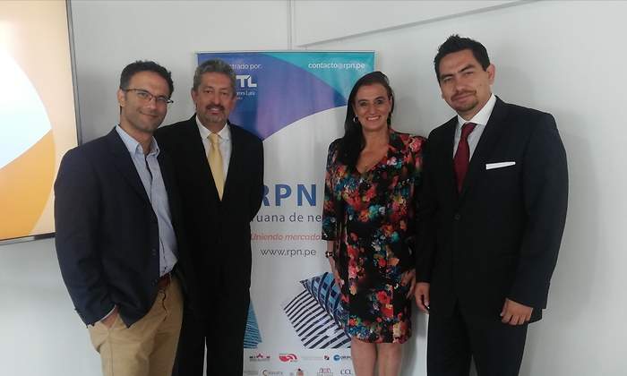 Gonzalo-Rosello-gerente-4X-Coffe_-Rafael-Torres-CEO-de-la-RPN_-Ana-Cabezasdirectora-IMF-y-Paulo-Alday-director-de-la-Camara-Mexicana-en-el-Peru.jpg