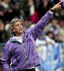 Pellegrini-senala-malaga-2011-efe.jpg