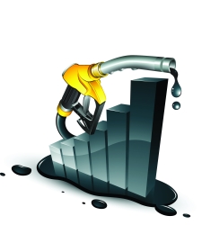 Los márgenes de los carburantes acumulan subidas del 31% desde enero pese a la caída de precios