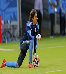 Guillermo Ochoa.jpg