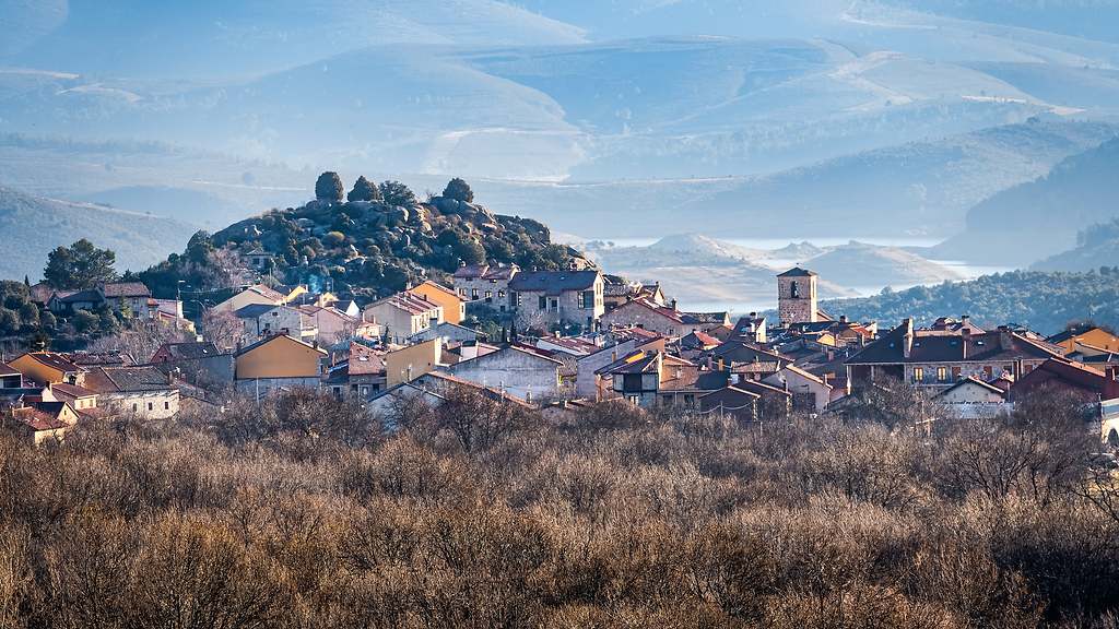 El pueblo cerca de Madrid con una atalaya árabe, símbolo del pasado de la región y testimonio vivo de la historia
