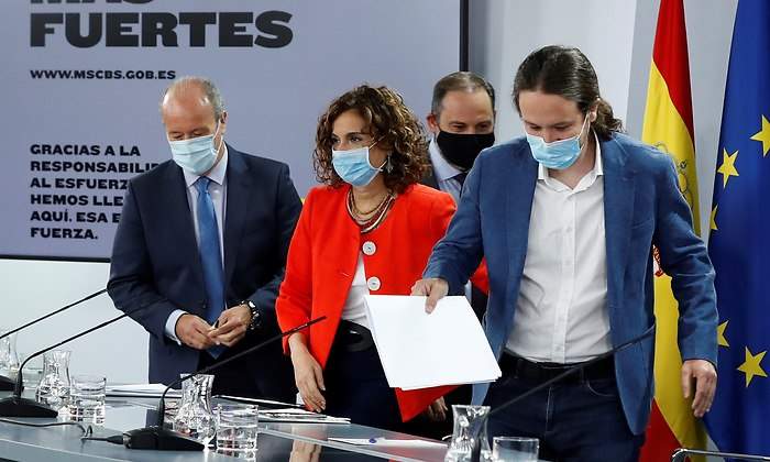 montero-iglesias-mascarilla.jpg
