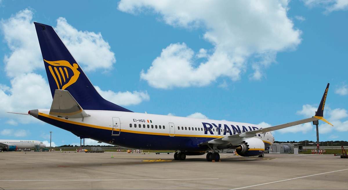 Los recortes de Ryanair cancelan el doble de rutas dentro de España que con Europa