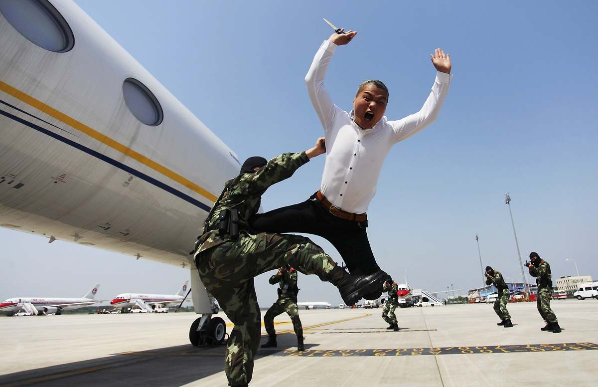 Simulacro en un avión