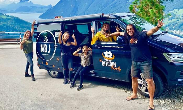 familia-bitcoin.jpeg
