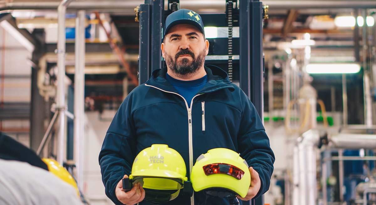 Manu Marín levanta 10 millones para fabricar sus cascos inteligentes en Texas, Brasil y Castilla-La Mancha