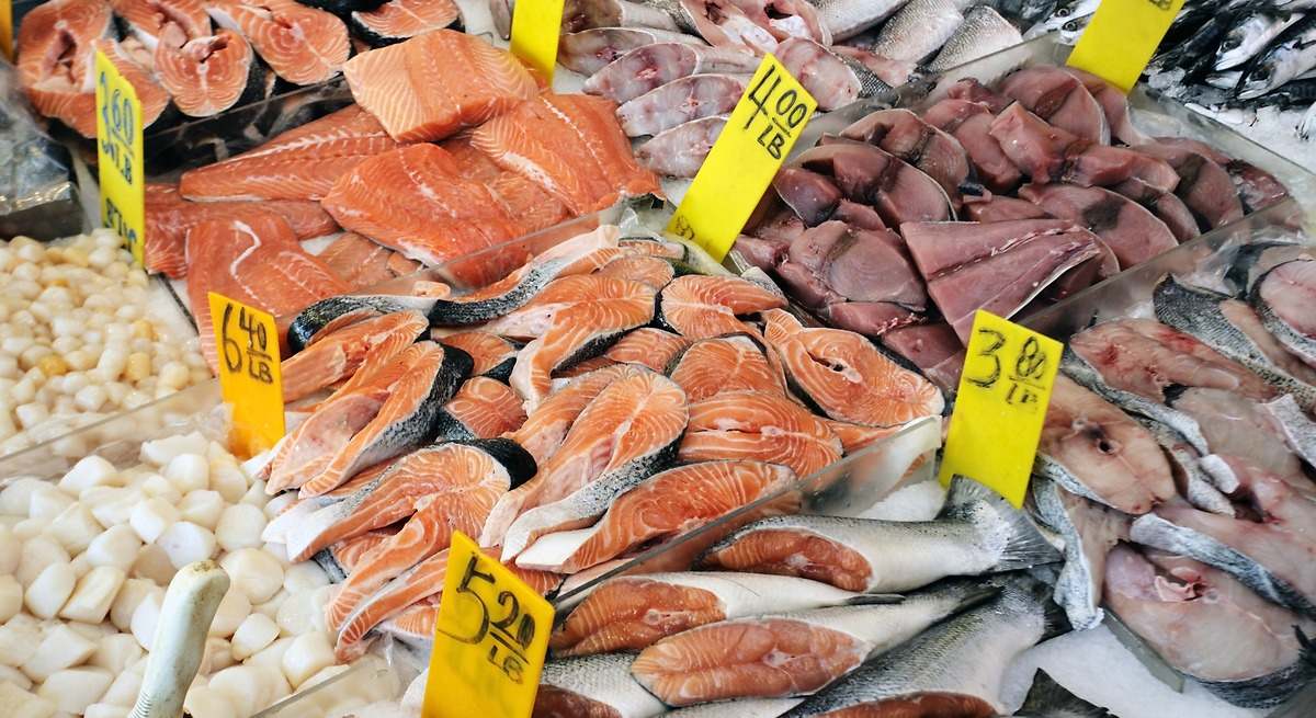 Nueva ayuda de hasta 50 euros para comprar pescado y marisco gallego: "El descuento de 5 euros semanal es acumulable"