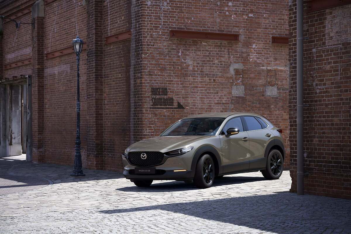 Mazda CX-30 2.0 e-Skyactiv 122 CV. Desde 27.390 euros.