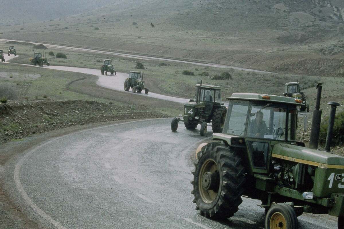 Tractores John Deere, rodando en la pista 2